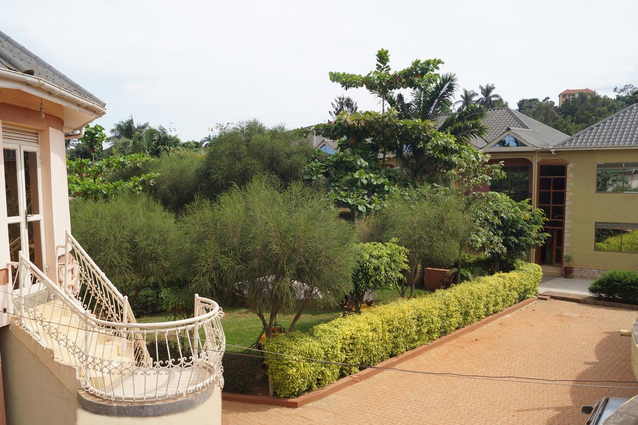 Biyem Hotel Kampala Exterior foto